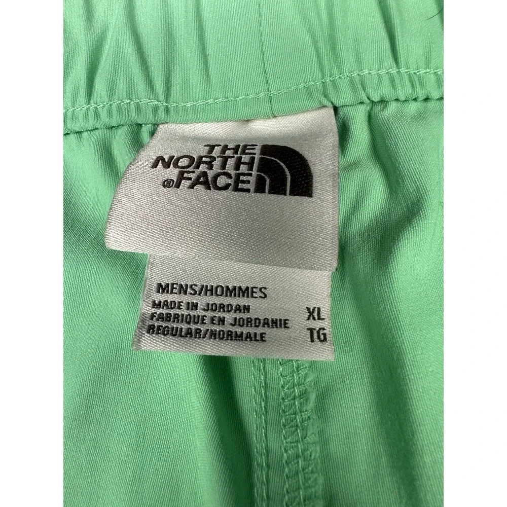 The North Face Class V Belted Shorts Mens XL Green Performance Nylon Hiking